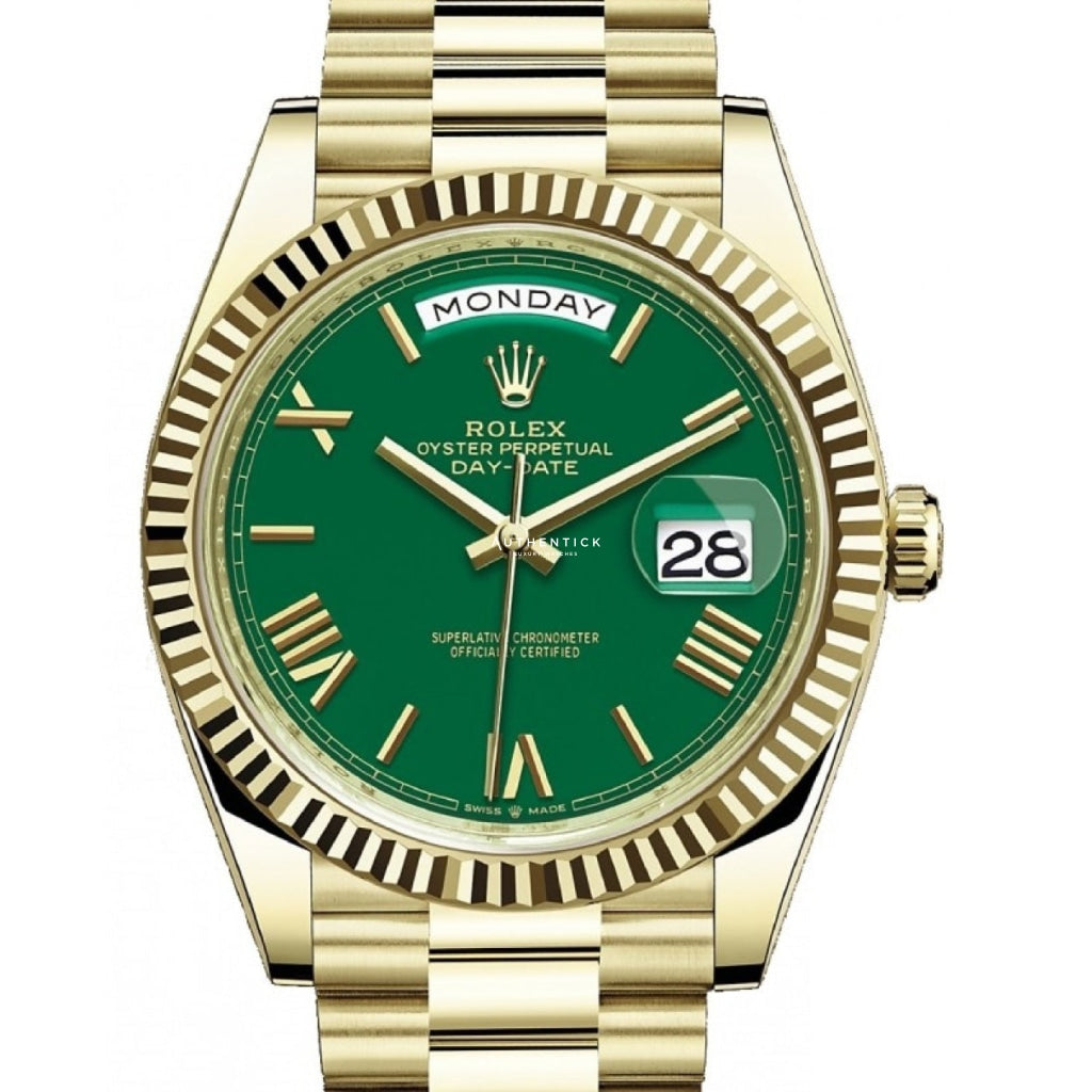 Betsy Trotwood detekterbare salami Rolex Day-Date 40 Yellow Gold Green Roman Dial 228238