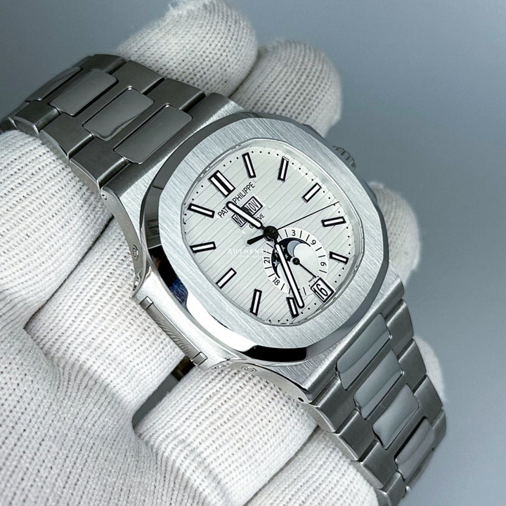 Patek Philippe Nautilus Annual Calendar White Dial 5726 1A 010