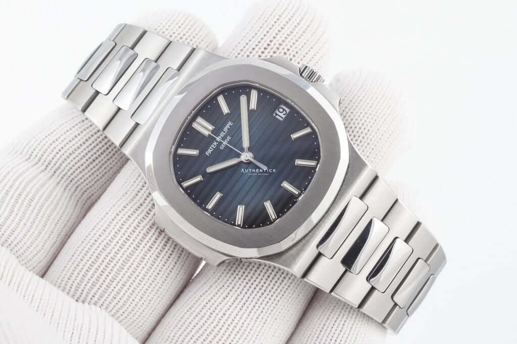 Patek Philippe Nautilus Steel Blue Dial Blue Dial 40mm 5711/1A-010 –  Element iN Time NYC